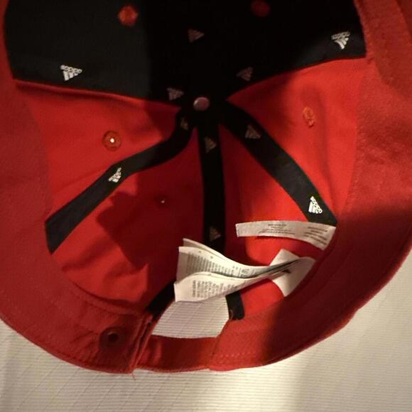Vintage Manchester United hat. Red. Adidas. Adjustable. Pre-owned. - Picture 7 of 10